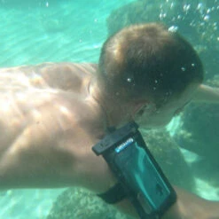 KIT COMPLET POCHETTE ETANCHE SMARTPHONE SEAWAG NOIRE NOIR/BLEU -Intex || Railblaza || Minn Kota Soldes kit complet pochette etanche smartphone seawag noire noir bleu 5