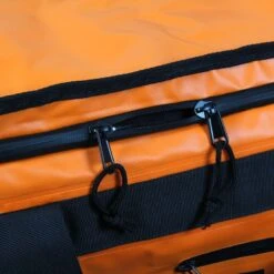Sac De Voyage étanche DUFFEL BAG 90L HOWZIT - ORANGE 21 Sac De Voyage étanche DUFFEL BAG 90L HOWZIT - ORANGE -Intex || Railblaza || Minn Kota Soldes sac de voyage etanche duffel bag 90l howzit orange black 6